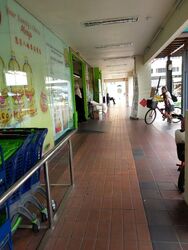 Tampines Heart (D18), Shop House #460329551